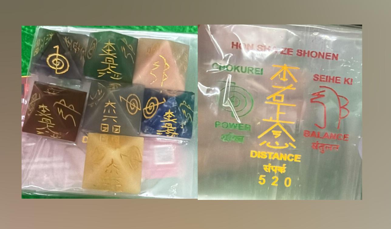 7 Chakra Mini pyramid set with Selenite plate
